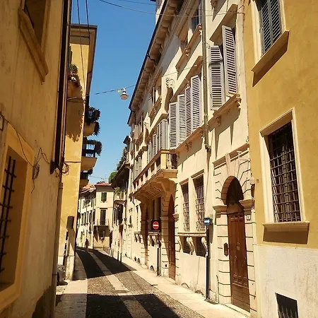 Palazzo Camozzini Apartment Verona